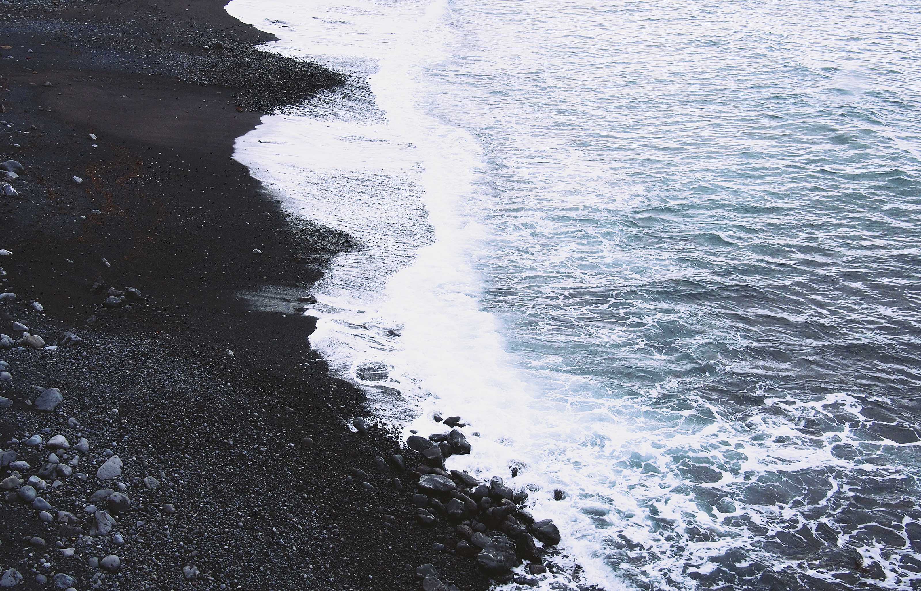 Приливная волна океана. Море прилив. Прилив воды. Морской прилив. Приливы в черном море.
